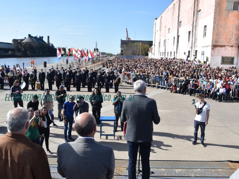 Desembarco Simbólico y otras actividades culturales en la Fiesta Provincial del Inmigrante Desembarco Simbólico y otras actividades culturales en la Fiesta Provincial del Inmigrante 07
