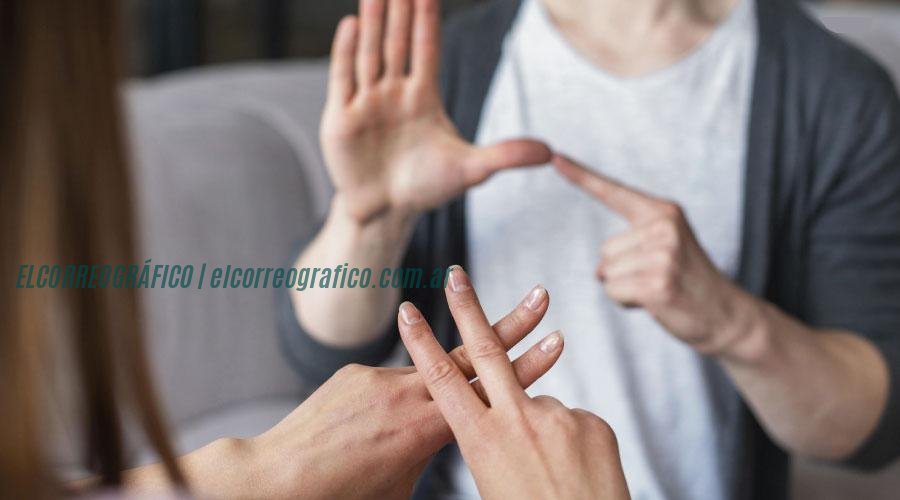 Primera Traductora Pública en Comunicación No Verbal habilitada en Argentina lenguaje señas Primera Traductora Pública en Comunicación No Verbal habilitada en Argentina