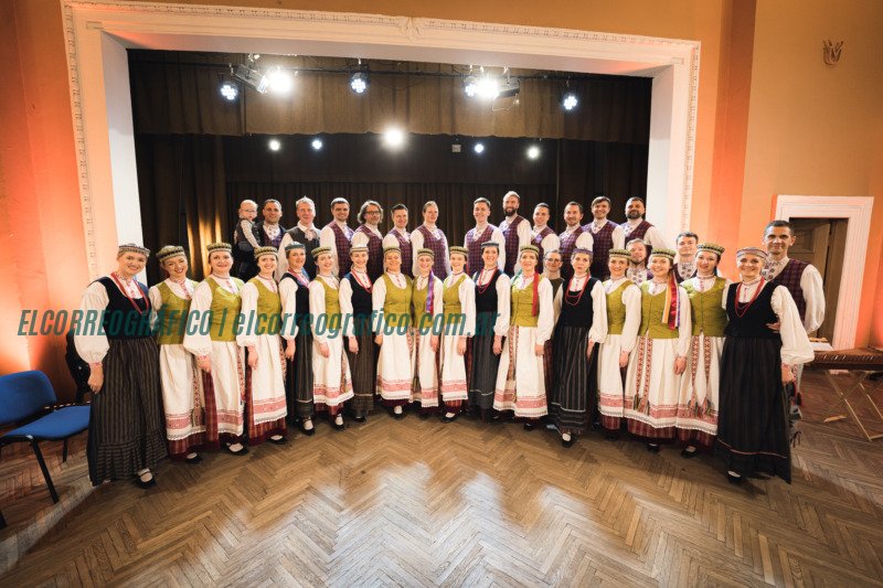 El conjunto de Danzas Folklóricas Lituanas “Jievaras” se presentará en Berisso El conjunto de Danzas Folklóricas Lituanas “Jievaras” se presentará en Berisso 12