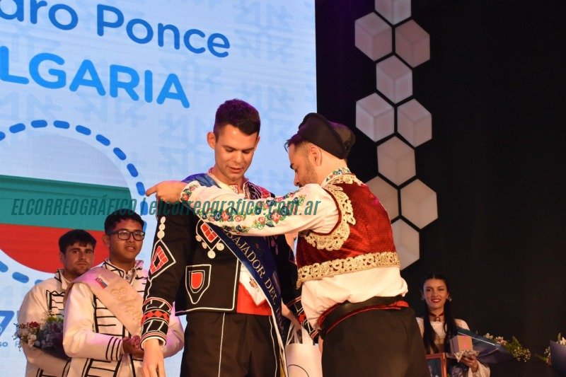 Elecciones Culturales y Festivales en la 47ª Fiesta Provincial del Inmigrante en Berisso Elección del Embajador Cultural Provincial del Inmigrante 2024 2025 03
