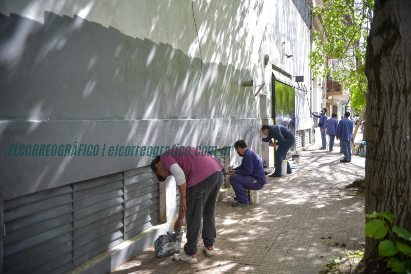 La Municipalidad de La Plata renueva más de 500 frentes en el marco del programa “Ciudad Limpia” 01