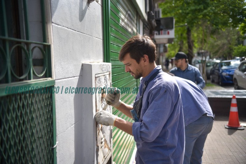 La Municipalidad de La Plata renueva más de 500 frentes en el marco del programa “Ciudad Limpia” 03