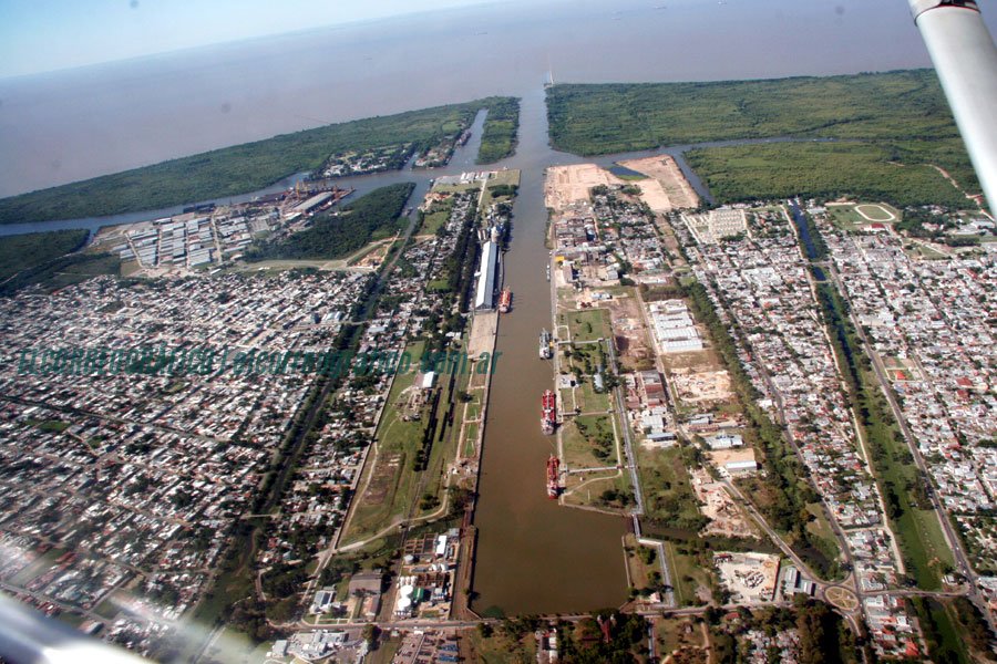 Puerto La Plata Aumento de tarifas en el Puerto La Plata: Castigo de Milei a la caja política de Kicillof y Mario Secco