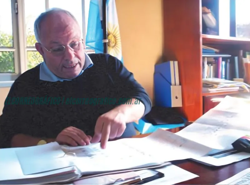 Mario Cardone: “Hay que cambiar todo, no sirve nada de lo que está” Mario Cardone, “Hay que cambiar todo, no sirve nada de lo que está” 2
