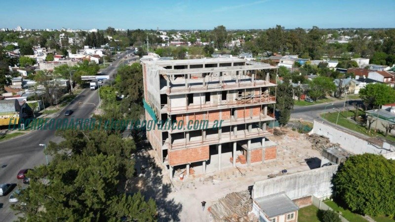 El fracaso de la obra pública en Buenos Aires: Kicillof y Secco priorizan ideología sobre necesidades básicas El fracaso de la obra pública en Buenos Aires. Kicillof y Secco priorizan ideología sobre necesidades básicas 03