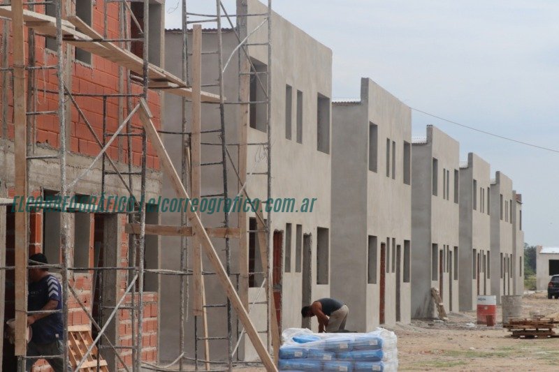 El fracaso de la obra pública en Buenos Aires: Kicillof y Secco priorizan ideología sobre necesidades básicas El fracaso de la obra pública en Buenos Aires. Kicillof y Secco priorizan ideología sobre necesidades básicas 04
