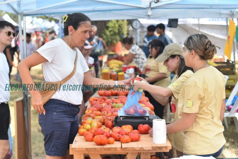 La Plata celebra la 20ª Fiesta del Tomate Platense con actividades y música 1La 21° Fiesta del Tomate Platense vuelve este sábado con entrada gratis