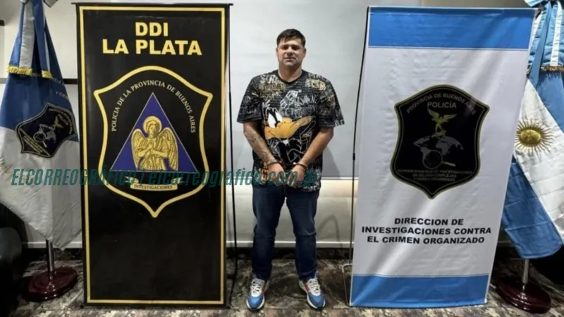 UOCRA intimó a Iván Tobar por uso indebido de símbolos del sindicato tras su detención Detienen a Iván Tobar, el barrabrava y líder de una facción de la UOCRA es arrestado por amenazas a jueces y fiscales
