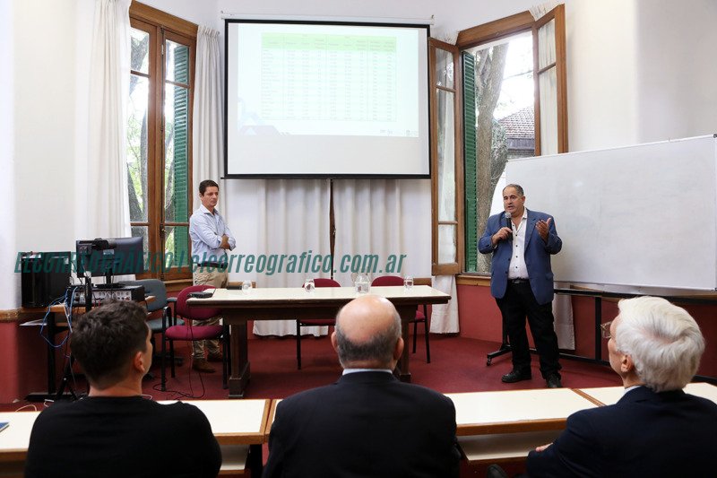La Plata enfrenta crisis de saneamiento y agua según un informe de la UNLP La Plata enfrenta crisis de saneamiento y agua según un informe de la UNLP 7