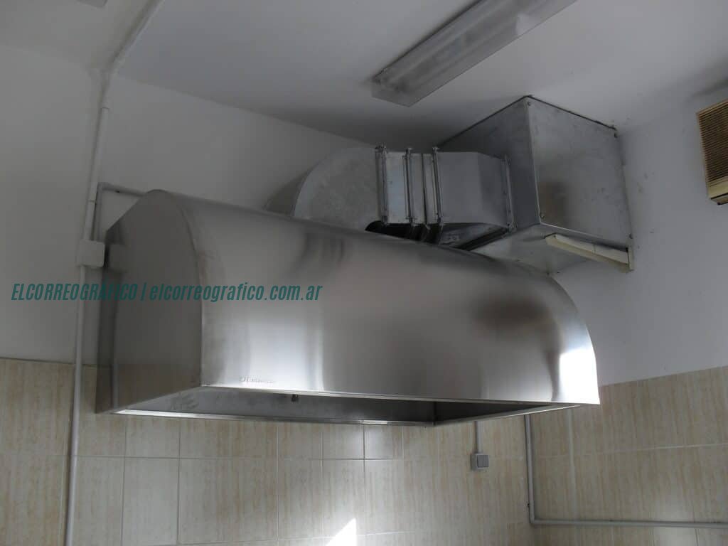 Guía completa para renovar tu cocina con electrodomésticos funcionales y modernos campana extractora licuadora 02