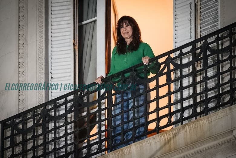 El peronismo bonaerense en tensión. Cristina inhabilitada y la puja Kicillof–Máximo por el control electoral 06