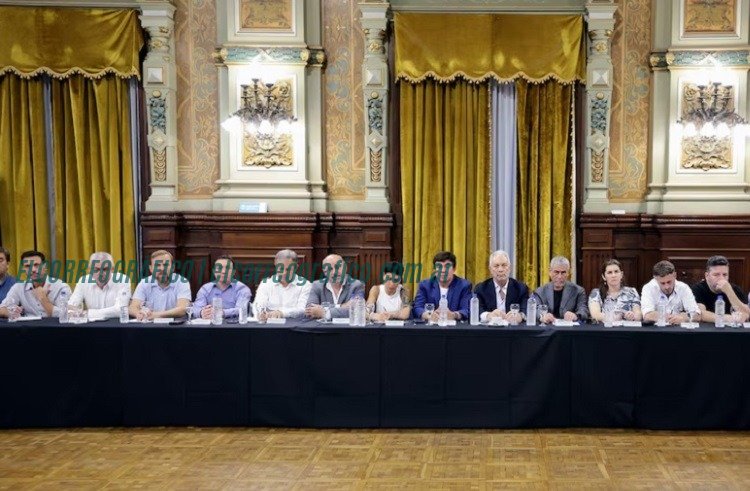 El peronismo bonaerense en tensión. Cristina inhabilitada y la puja Kicillof–Máximo por el control electoral 10