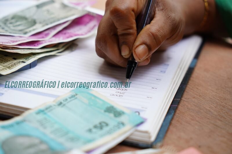 india, deuda, ocupación, moneda india, dar, carta - documento, acuerdo, contrato, cambio de moneda, negocio global, papel, gente, banco, banca, pedir prestado, sobornar, negocio, persona de negocios, corrupción, crimen, moneda, documento, finanzas, finanzas y economía, deuda, deuda, deuda, moneda india, corrupción, corrupción, corrupción, corrupción, corrupción