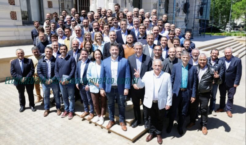 Intendentes bonaerenses, La búsqueda de sucesores y el impacto de la Ley de Reelección Intendentes bonaerenses, La búsqueda de sucesores y el impacto de la Ley de Reelección Junta Electoral avaló las candidaturas testimoniales pese a críticas éticas