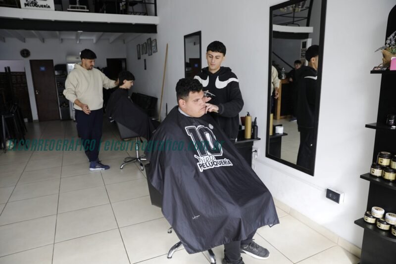 la peluqueria de franco agostinelli de buzo claro Padrinazgo comunitario en Ensenada reduce 98% reincidencia delictiva juvenil
