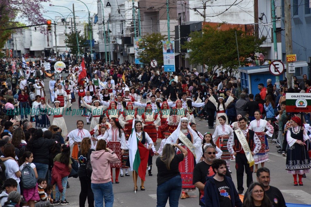 Berisso celebró la 48ª Fiesta Provincial del Inmigrante con récord de participación 48ª Fiesta Provincial del Inmigrante 13