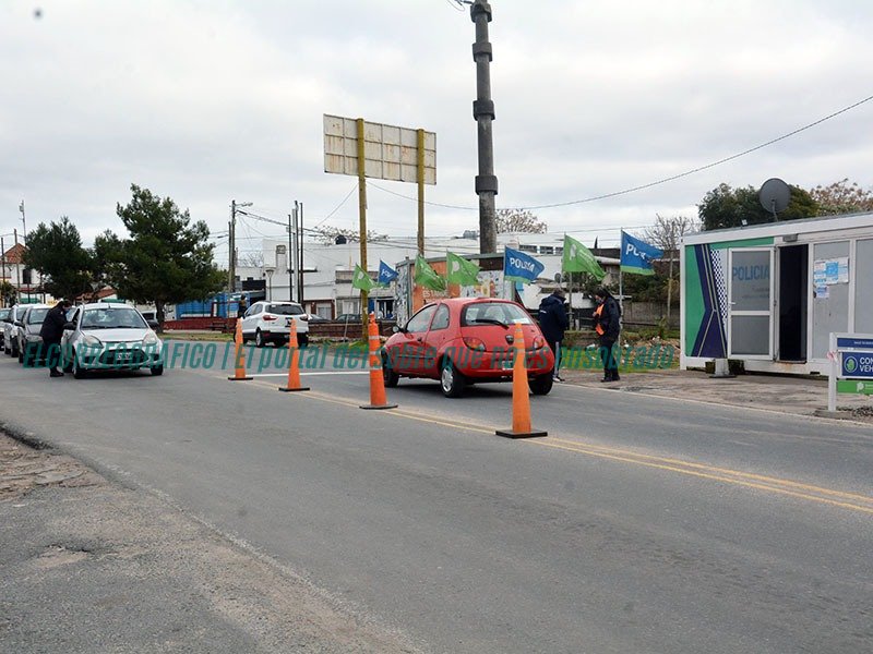 Temporada de caza, Cagliardi autoriza a taxistas cazar conductores de Uber con recursos municipales