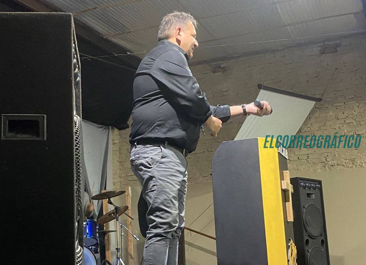 Juan Osman, pastor denunciado por ruidos molestos y violencia12
