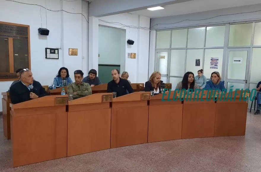 Presupuesto 2026: El Concejo Deliberante de Berisso aprobó $73 mil millones con curiosos fondos "fantasma" y cero obras Presupuesto 2026, El Concejo Deliberante de Berisso aprobó $73 mil millones con fondos fantasma y cero obras 2