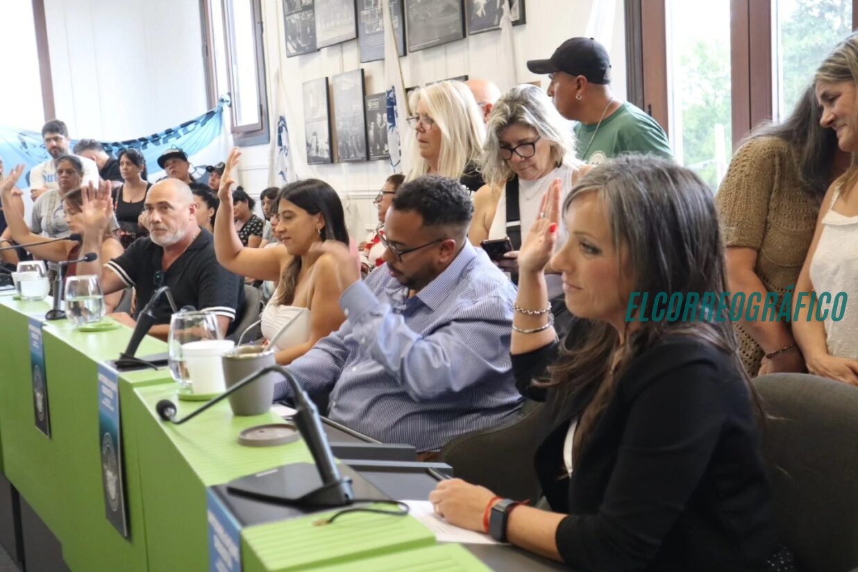 Presupuesto 2026 de Ensenada, tasas suben 35% mientras que Mario Secco cobra un extraordinario de $16 millones 06