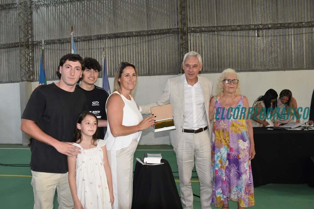 Mariana Miño Recambio Legislativo en Berisso, Cagliardi celebra alianza con libertarios que genera polémica 36