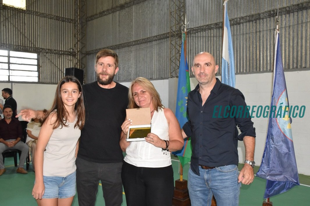 Recambio Legislativo 2025 en Berisso: Cagliardi celebra alianza de poder con libertarios que genera polémica Nadina Brizzi, Recambio Legislativo en Berisso, Cagliardi celebra alianza con libertarios que genera polémica 37