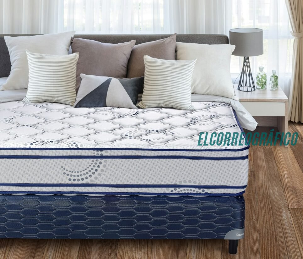 Una cama bien hecha con un colchón y almohadas estampadas.Guía Experta: Cómo Elegir el Colchón Perfecto en 2026 y Mejorar Tu Saludcolchones, descanso, sueño, calidad del sueño, salud, vida útil, cambiar el colchón, colchones inteligentes, tecnología avanzada, materiales sostenibles, diseño ergonómico, colchones viscoelásticos, colchones de látex, muelles ensacados, colchones híbridos, alivio de presión, ergonomía, durabilidad, inversión en salud, bienestar, confort, firmeza, adaptabilidad, colchones ecológicos, regulación térmica, tratamientos antimicrobianos, mantenimiento de colchones, dolores de espalda, alergias, ácaros, transpirabilidad, soporte corporal, columna vertebral, precio, calidad-precio, renovar colchón, comprar colchón, mejor colchón, tendencias 2026, innovación en descanso, tecnología de sueño, colchones premium, descanso reparador