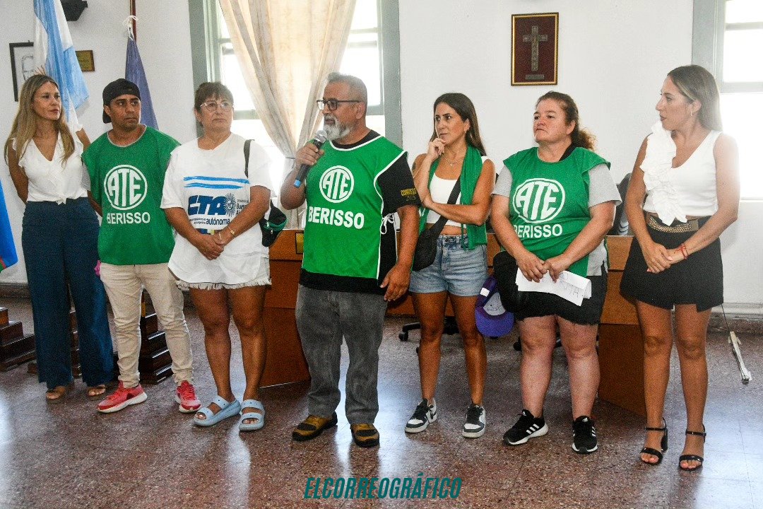 Concejales cobrando más de 3 millones de pesos rechazaron la reforma laboral mientras vecinos sufren sin agua ni transporte 06