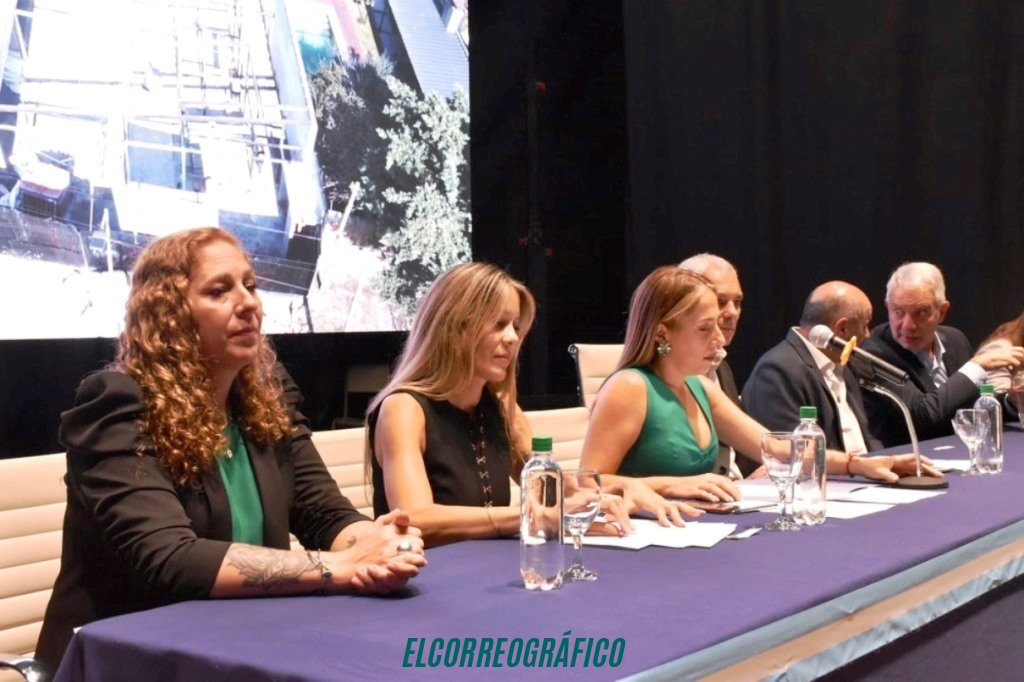 Cagliardi inaugura las sesiones del HCD de Berisso con promesas de transformación, mientras la oposición denuncia 6 años de obras paralizadas 05