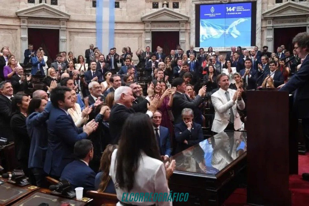 Crónica de una histórica transformación radical: Javier Milei y la ofensiva de las 90 reformas Crónica de una transformación radical, Javier Milei y la ofensiva de las 90 reformas 01