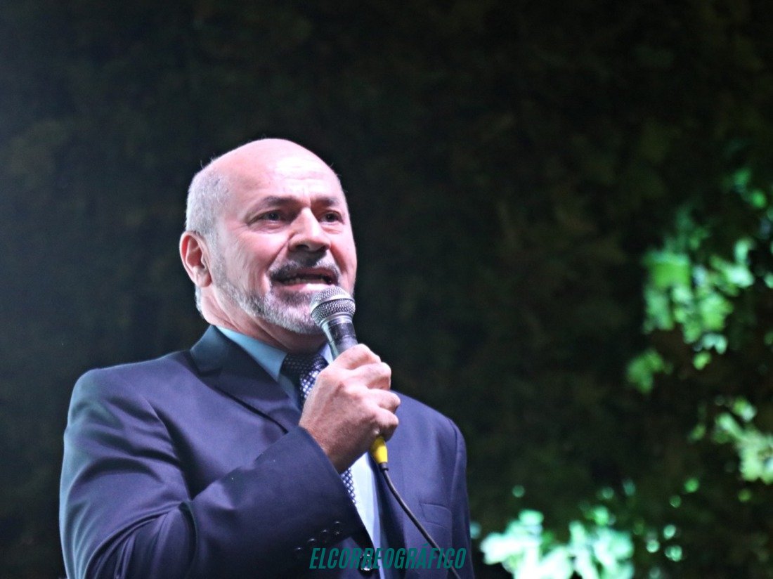 El terrorífico de Secco llama "miserable" a Milei y lanza a Kicillof como presidente en Ensenada 2026 Secco llama miserable a Milei y lanza a Kicillof como presidente en Ensenada 2026 01