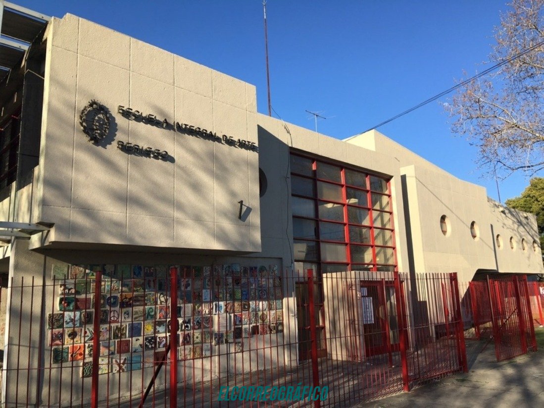 La Cooperativa Los Toldos vuelve al centro del escándalo: $442 millones y un ex presidente que con poder maneja las obras desde adentro La Cooperativa Los Toldos vuelve al centro del escándalo $442 millones y un ex presidente que dirige las obras desde adentro 09