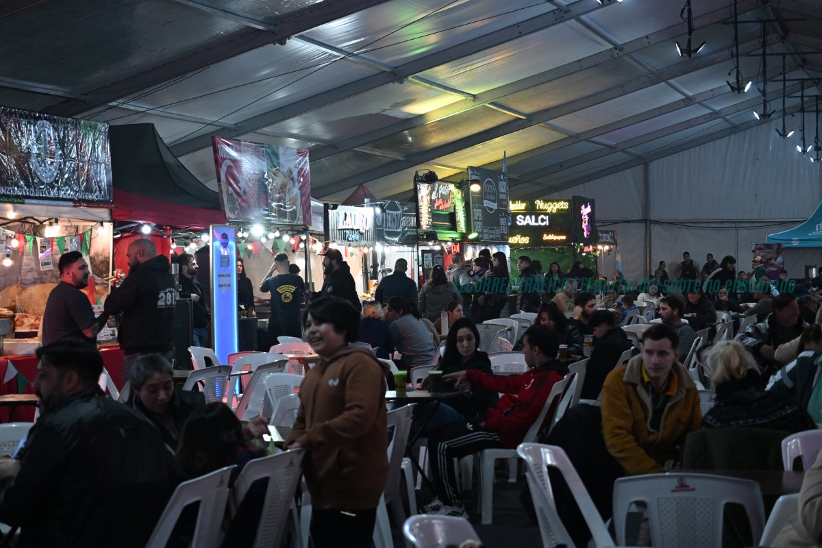 Vino de la Costa, la 23° Fiesta de Berisso cerró con récord de producción pese a la crisis nacional 06