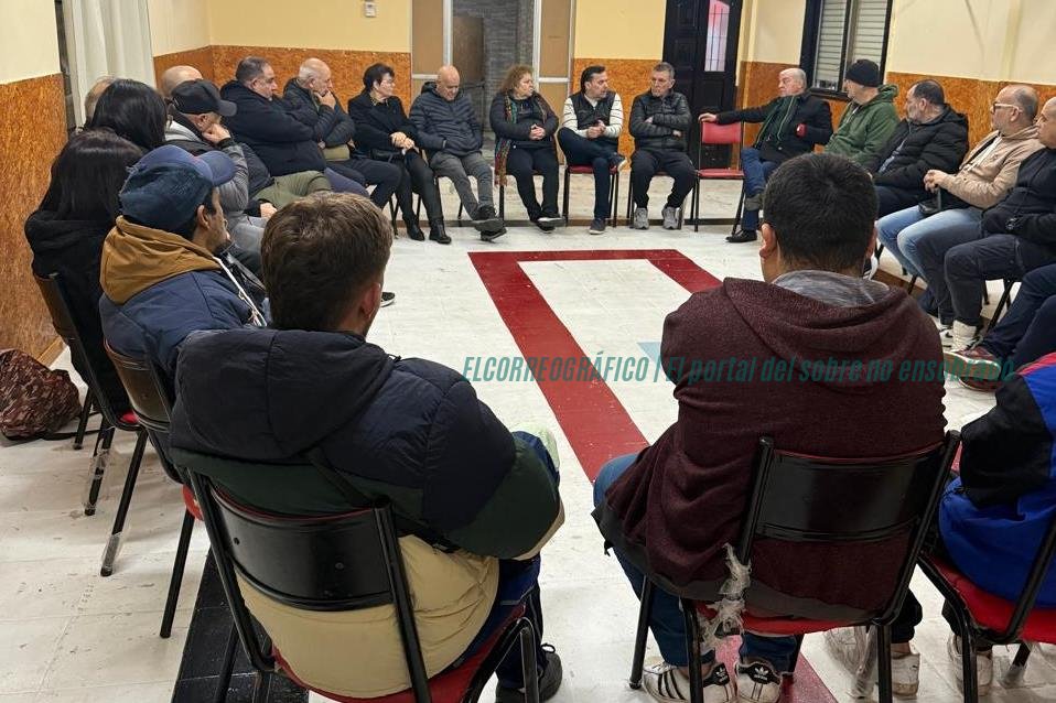 Pablo Swar en recorrido Berisso: 5 reuniones semanales y el plan clave contra el abandono Pablo Swar en recorrido Berisso, 5 reuniones semanales y el plan clave contra el abandono 5