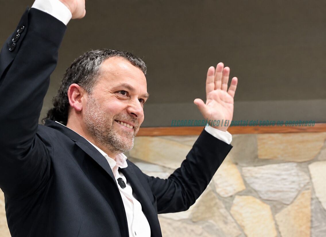 Pablo Swar revela las 3 claves de El camino que viene para el futuro de Berisso Pablo Swar encabeza El camino que viene ante vecinos en el Club La Estancia de Berisso Pablo Swar revela las 3 claves de El camino que viene para el futuro de Berisso 8